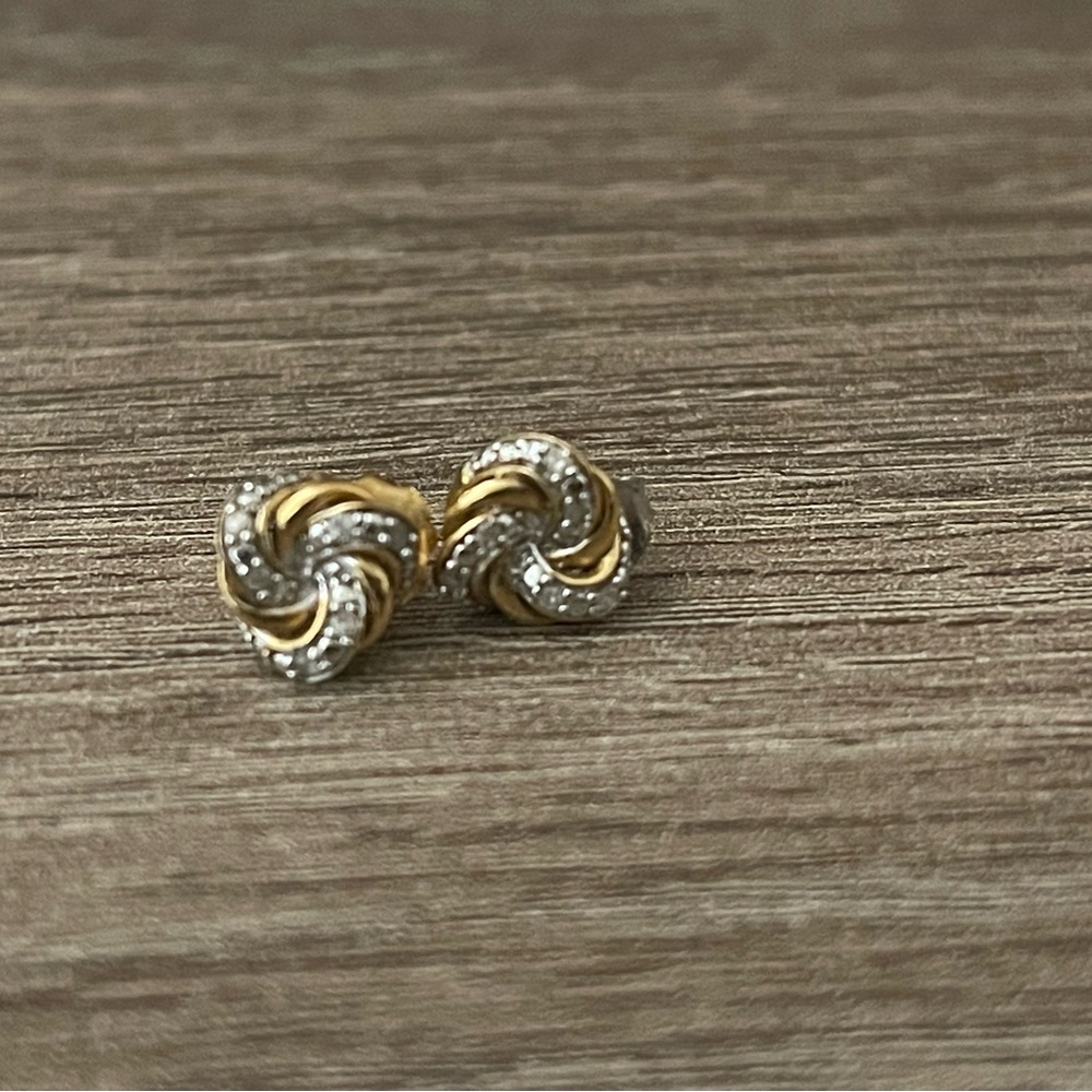 Womens diamond stud earrings